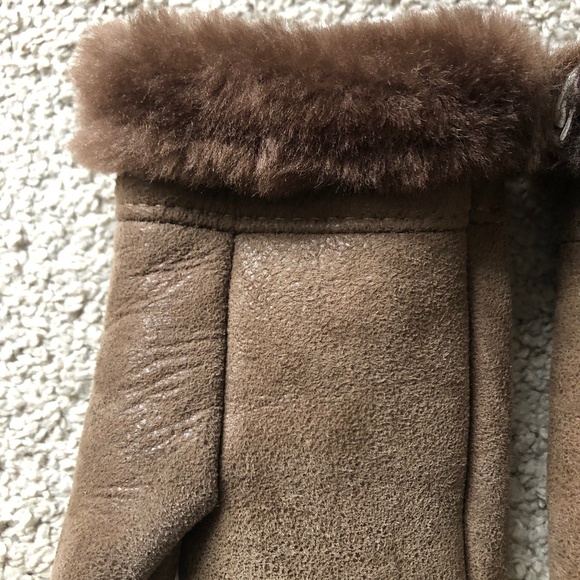Brown Shearling Mittens - Picture 4 of 4